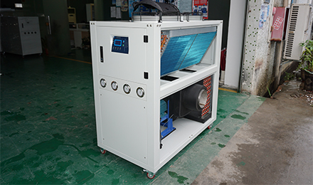 冷水機(jī)組更換潤(rùn)滑油及過濾器方法